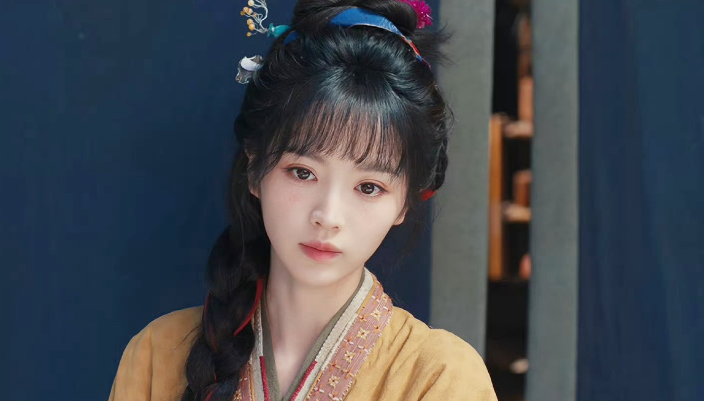 Mới có 1 phim Trung Quốc ai xem cũng khen hay: Nữ chính trời sinh làm búp bê cổ trang, phá kỷ lục 2026 nhanh không tưởng- Ảnh 8.