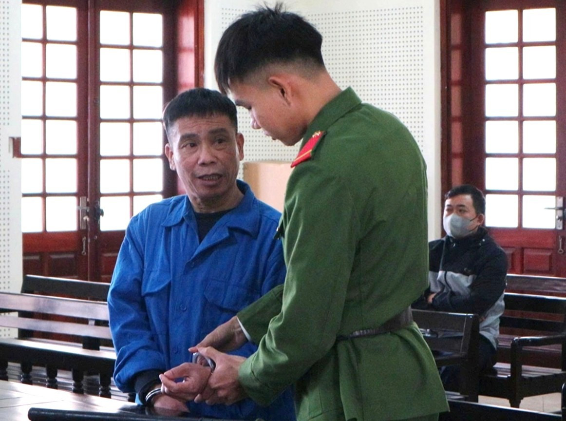 Bị chém phải nhập viện, người đàn ông trốn viện tìm hàng xóm trả thù- Ảnh 3.