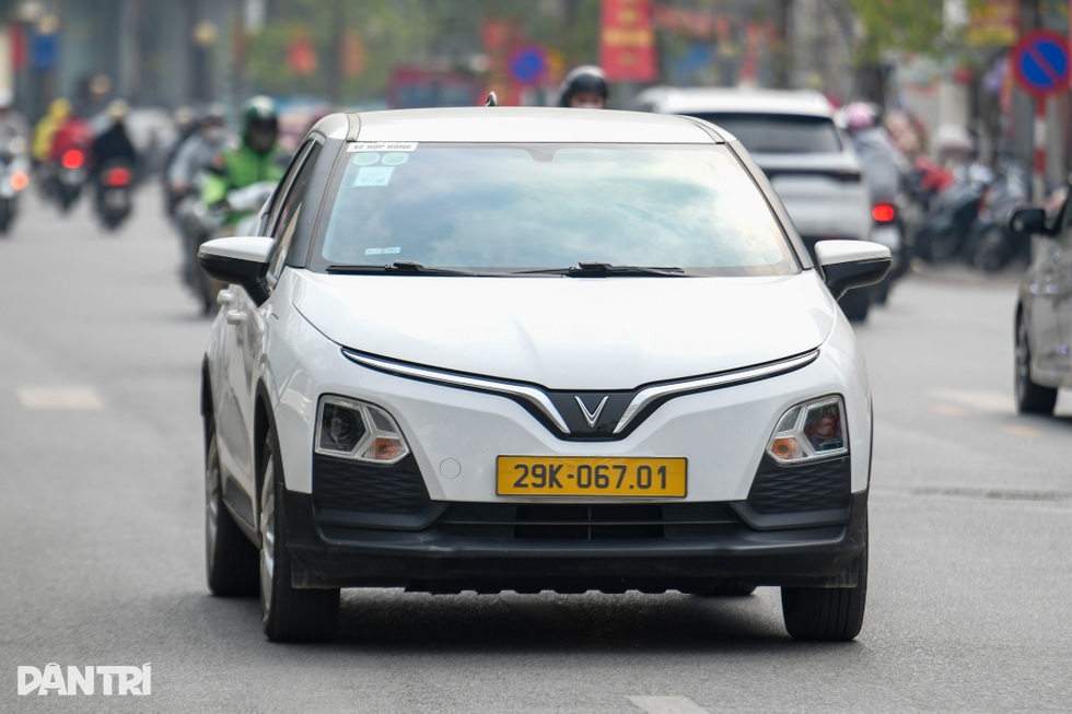 Tài xế kể chuyện được - mất khi chuyển từ taxi xăng sang điện - 3