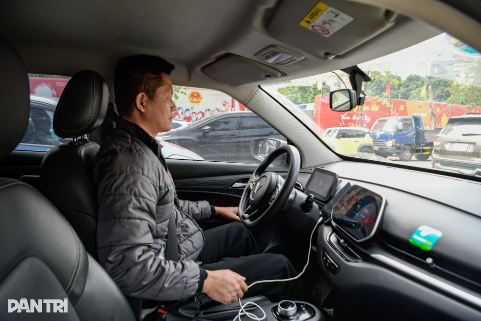 Tài xế kể chuyện được - mất khi chuyển từ taxi xăng sang điện - 4