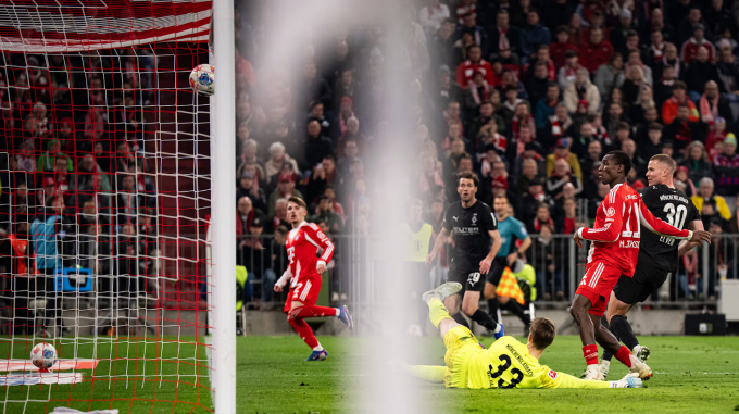 Nicolas Jackson ghi bàn nâng tỷ số lên 4-0. Ảnh: FC Bayern