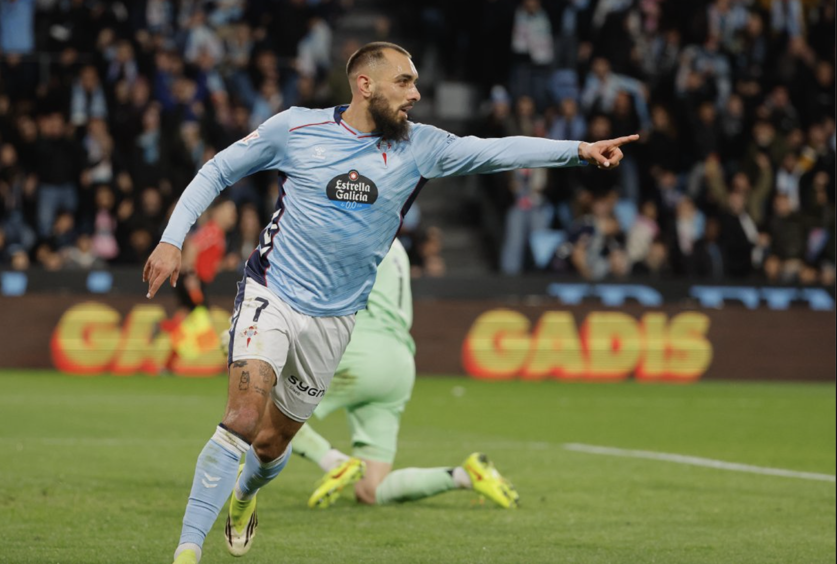 Real Madrid thắng nhọc nhằn Celta Vigo phút bù giờ - Ảnh 3.