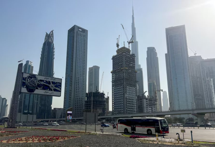 Nhà giàu châu Á rủ nhau “tháo chạy” khỏi Trung Đông, một quốc gia không xa Việt Nam hưởng lợi lớn khi dòng tiền lũ lượt đổ vào- Ảnh 2.