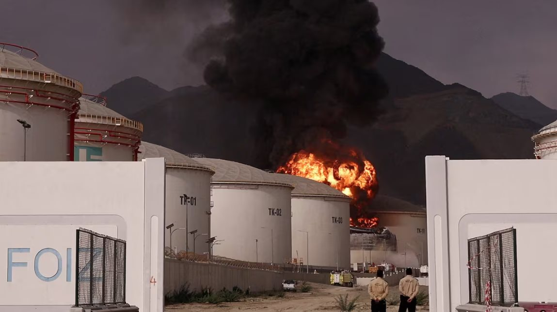 Nhà giàu châu Á rủ nhau “tháo chạy” khỏi Trung Đông, một quốc gia không xa Việt Nam hưởng lợi lớn khi dòng tiền lũ lượt đổ vào- Ảnh 3.