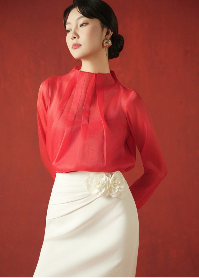 Làm mới phong cách cùng những mẫu áo nữ điệu đà, xinh tươi- Ảnh 3.