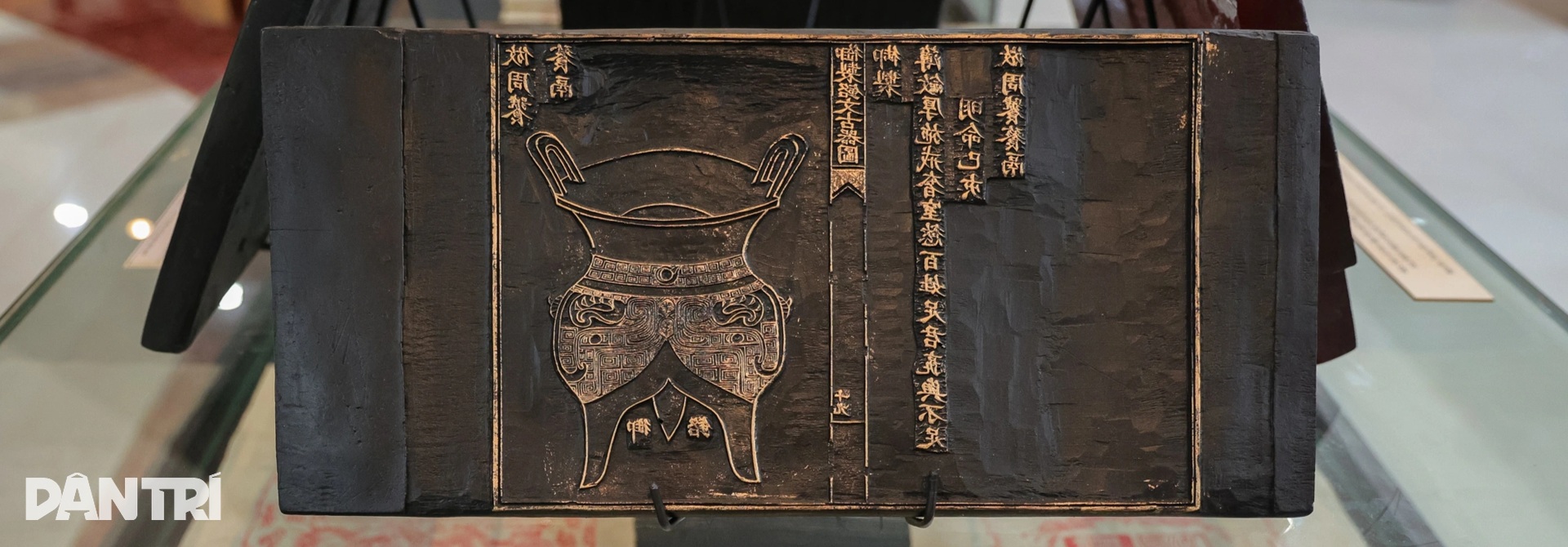 Cận cảnh Mộc bản triều Nguyễn đặc biệt quý hiếm được trưng bày tại Hà Nội - 7