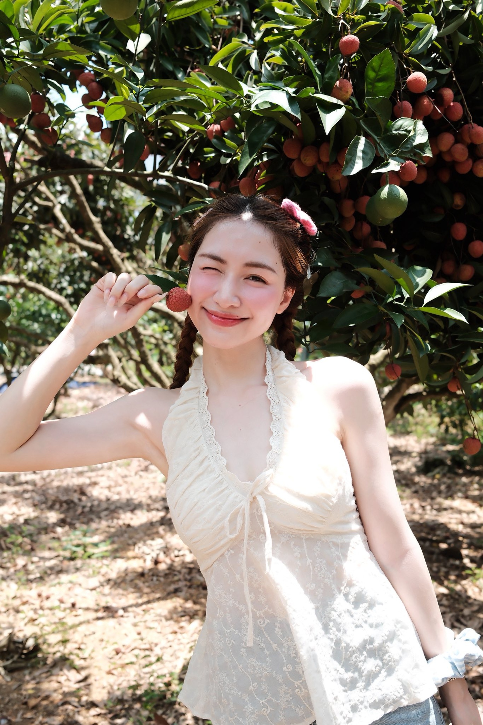 Hòa Minzy trước tin đồn yêu quân nhân: Mẹ đơn thân, chưa từng mặc váy cưới - 8