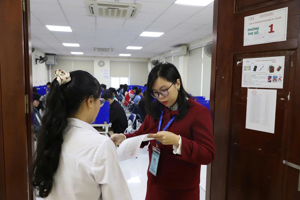 16.500 thí sinh phía Bắc tranh suất vào đại học sớm, đề Toán khó hơn Văn - 2