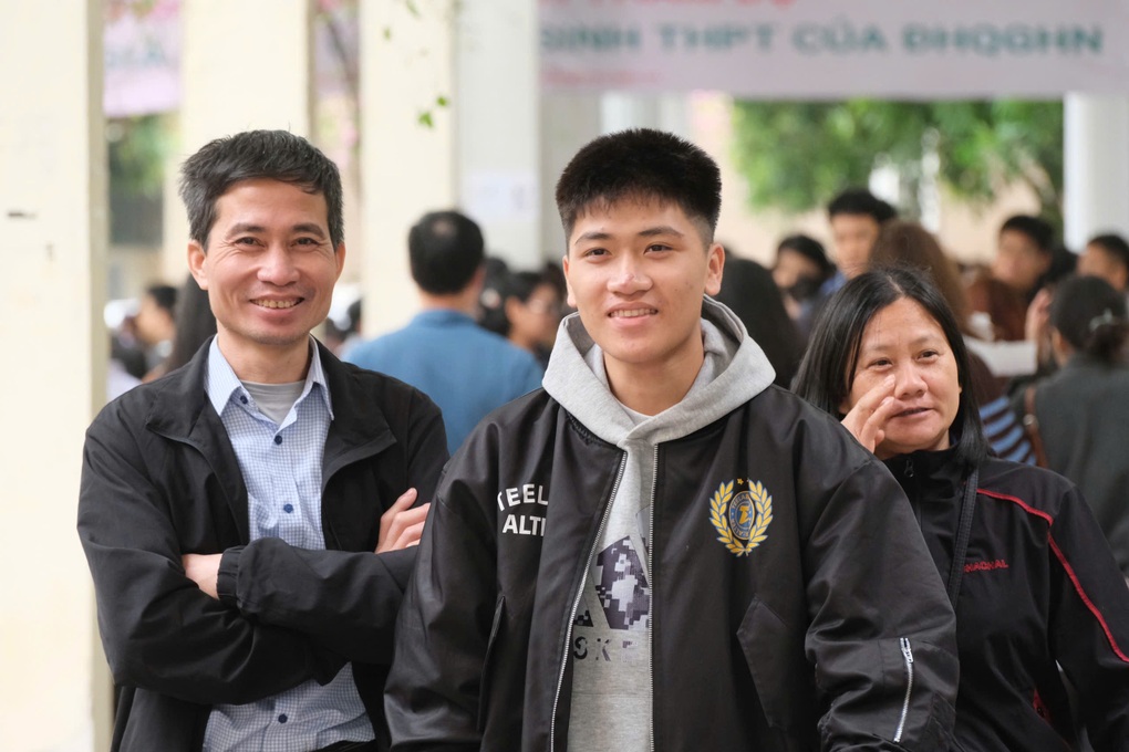 16.500 thí sinh phía Bắc tranh suất vào đại học sớm, đề Toán khó hơn Văn - 3