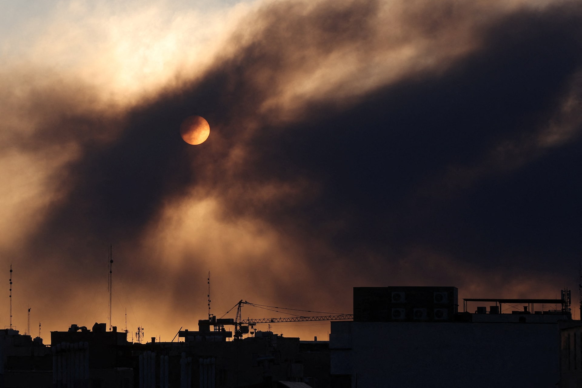 Chùm ảnh: Nhìn lại một tuần Iran chìm trong cuộc xung đột 