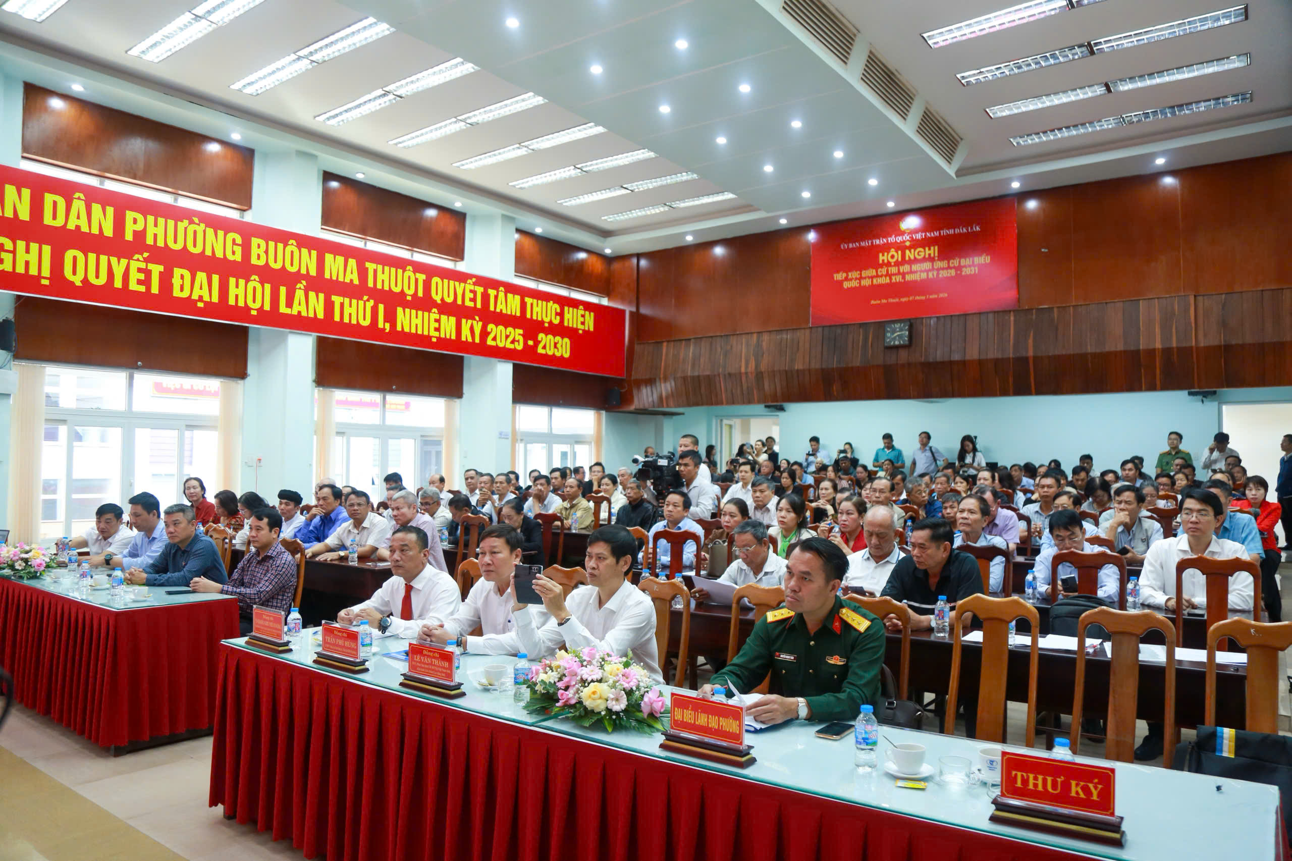 Bầu cử Quốc hội: Cử tri mong muốn có chính sách đãi ngộ thu hút nhân tài - Ảnh 3.