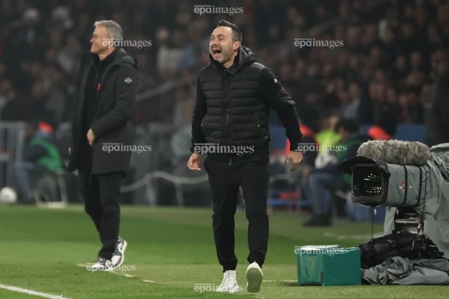 soc-mu-am-tham-chon-nguoi-thay-the-hlv-carrick (1).jpg