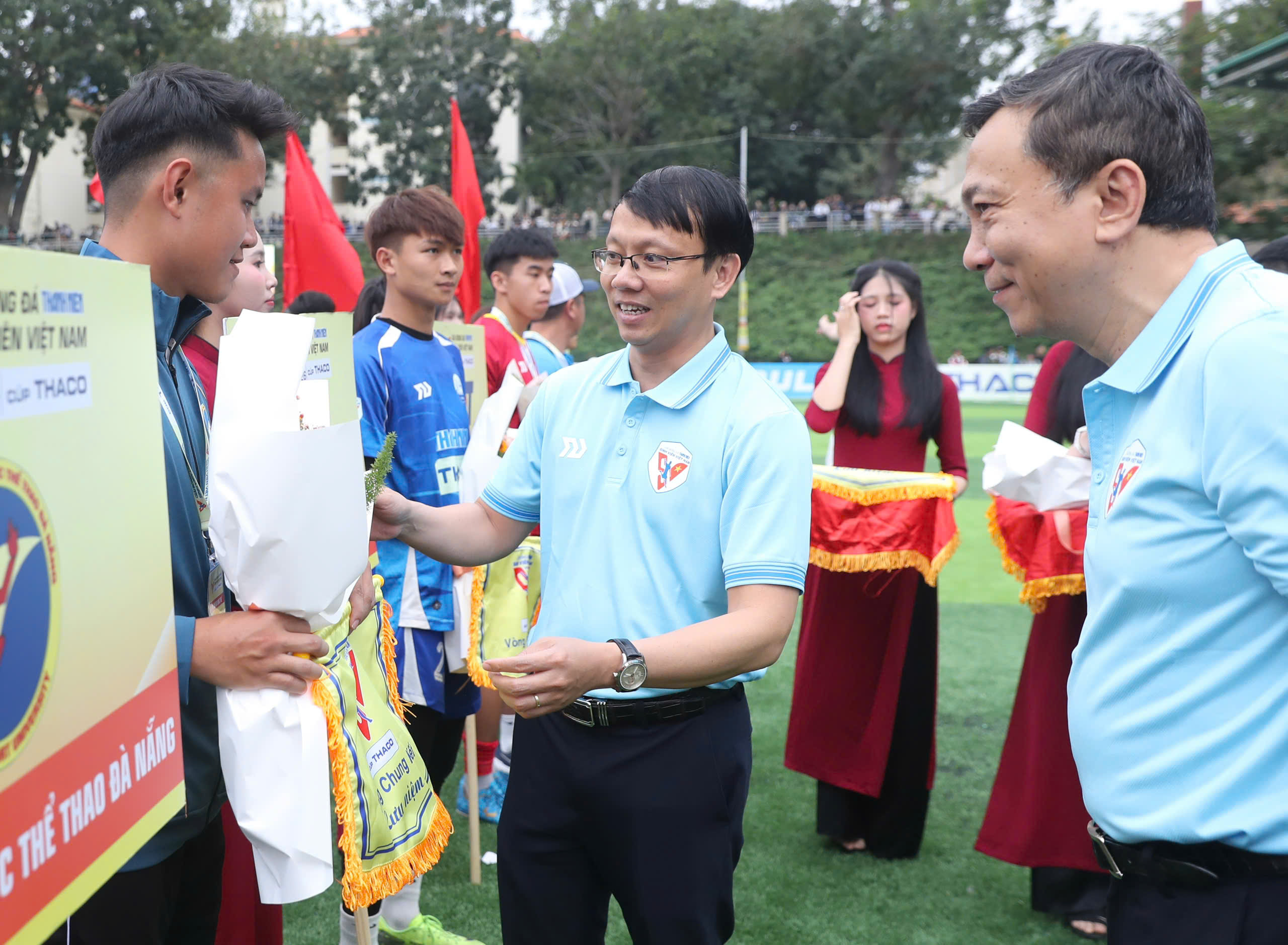 Khai mạc hoành tráng mở màn ngày hội bóng đá sinh viên, chờ đợi những trận cầu rực lửa- Ảnh 10.