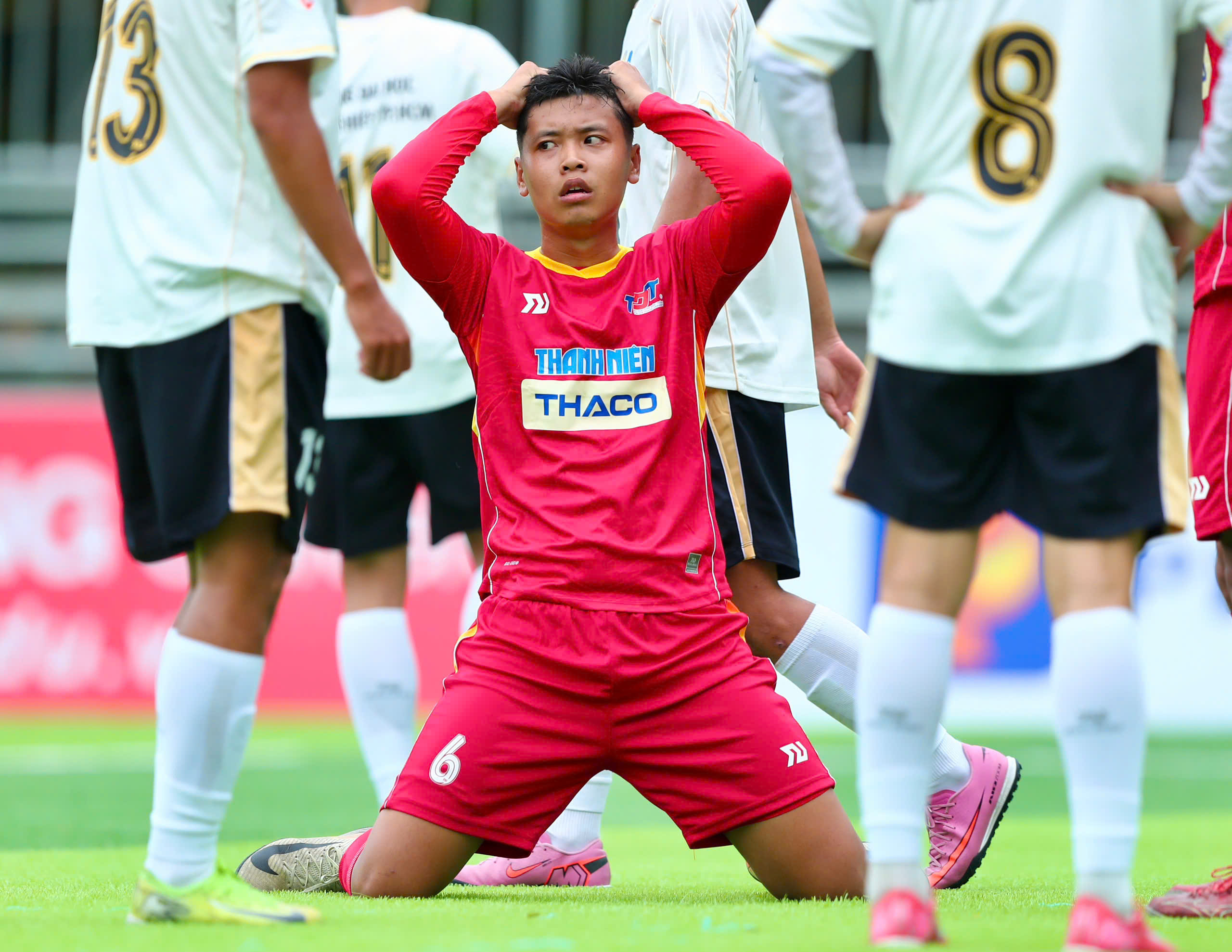 Bầu không khí lễ hội tưng bừng trong ngày khai mạc TNSV THACO cup 2026- Ảnh 3.