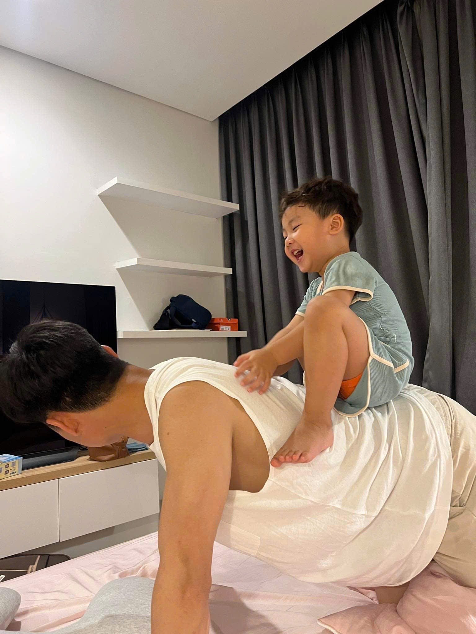 Vừa công khai Hoà Minzy đã muốn có 5 đứa con, chồng Đại uý đáp một câu cực uy tín- Ảnh 5.