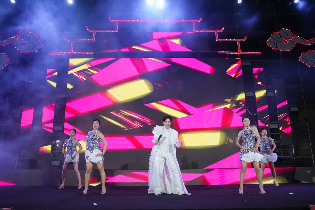 Ca sĩ Nguyên Vũ thừa nhận là đại gia ngầm, đi hát không đặt nặng cát-xê - 2