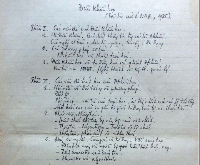 Dàn bài giảng của GS. Phan Đình Diệu năm 1975 tại Học viện Nguyễn Ái Quốc về Điều khiển học và các vấn đề Triết học. Ảnh tư liệu