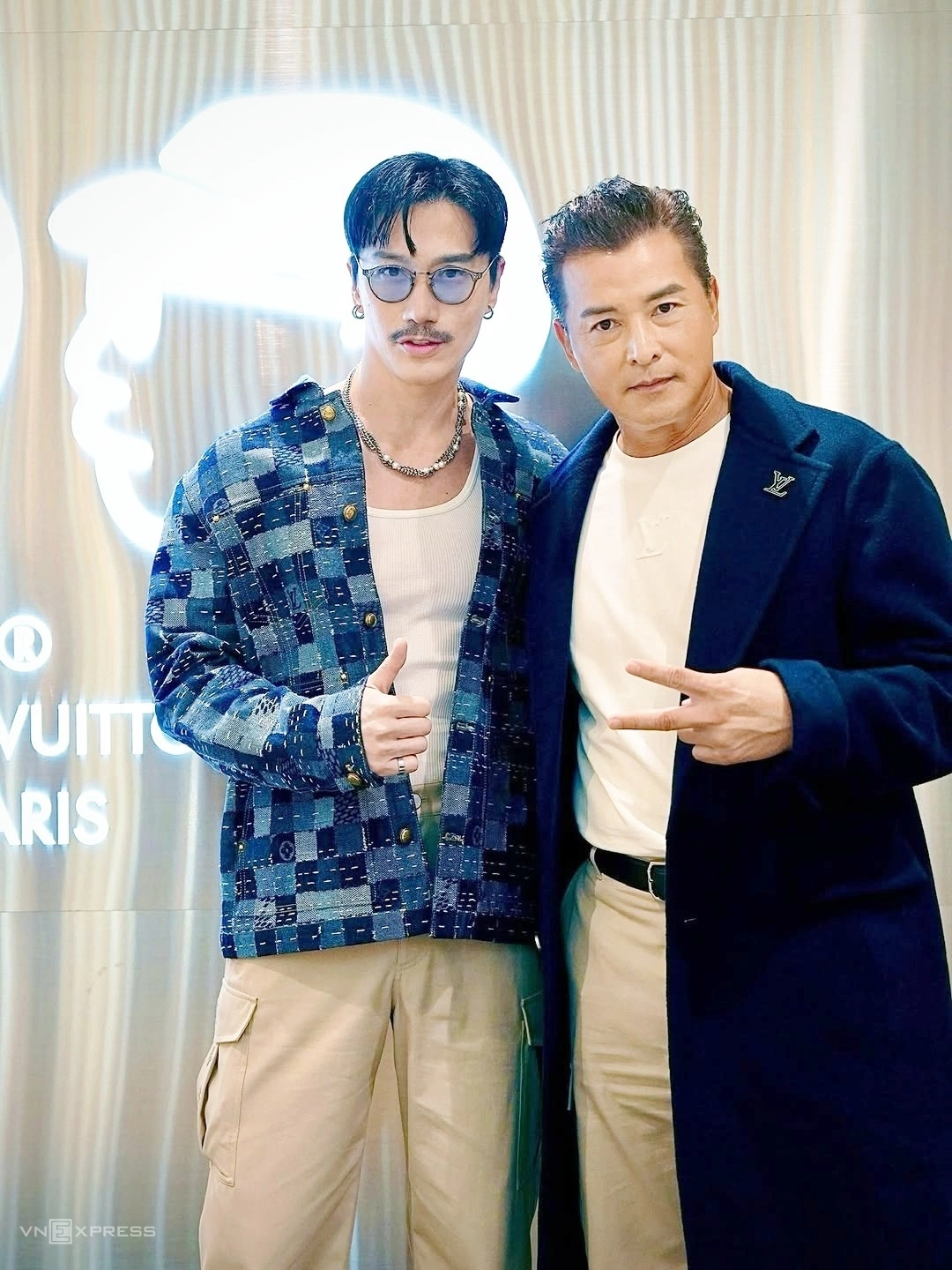 Hình thể như thanh niên của người mẫu 60 tuổi - 5