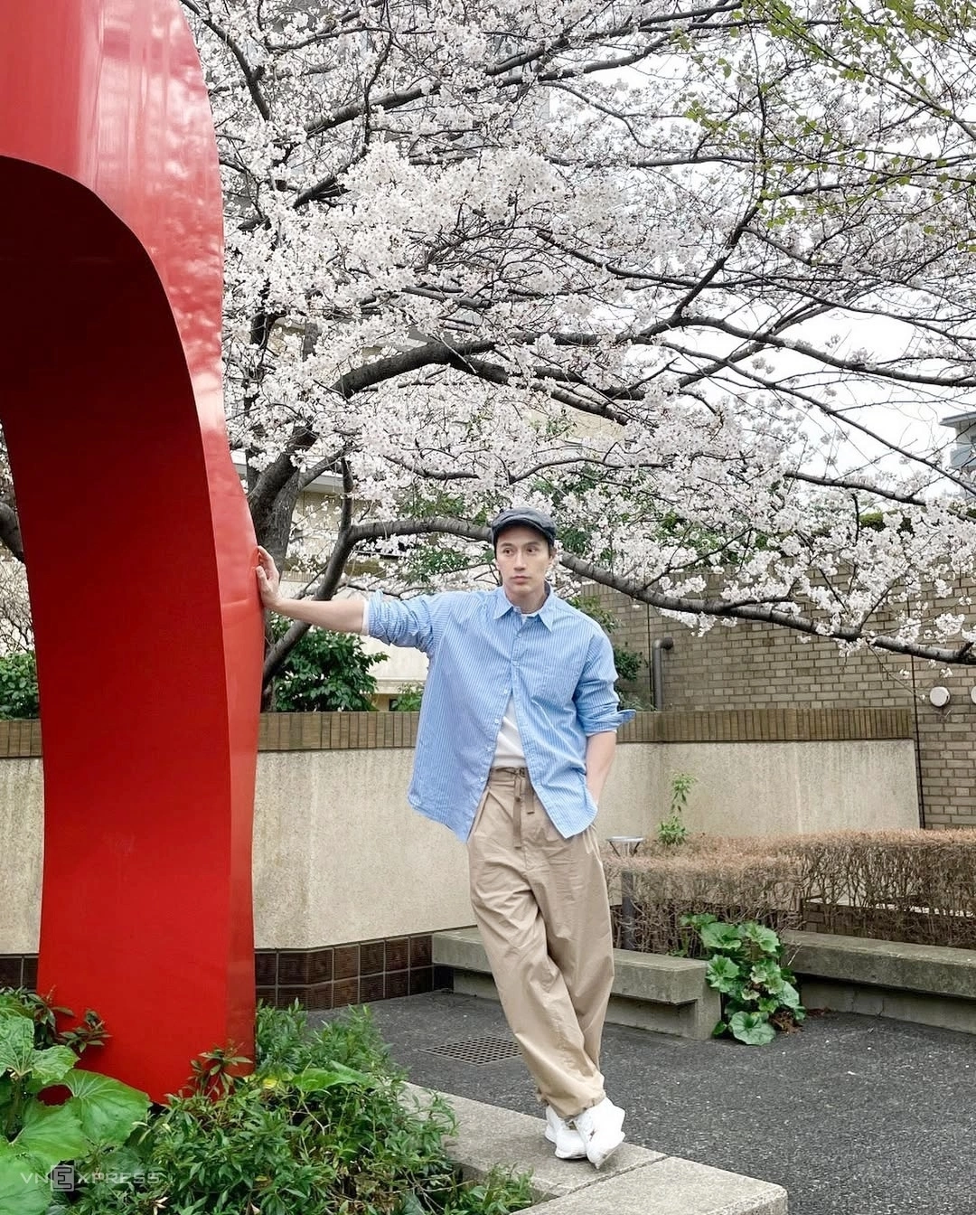 Hình thể như thanh niên của người mẫu 60 tuổi - 17