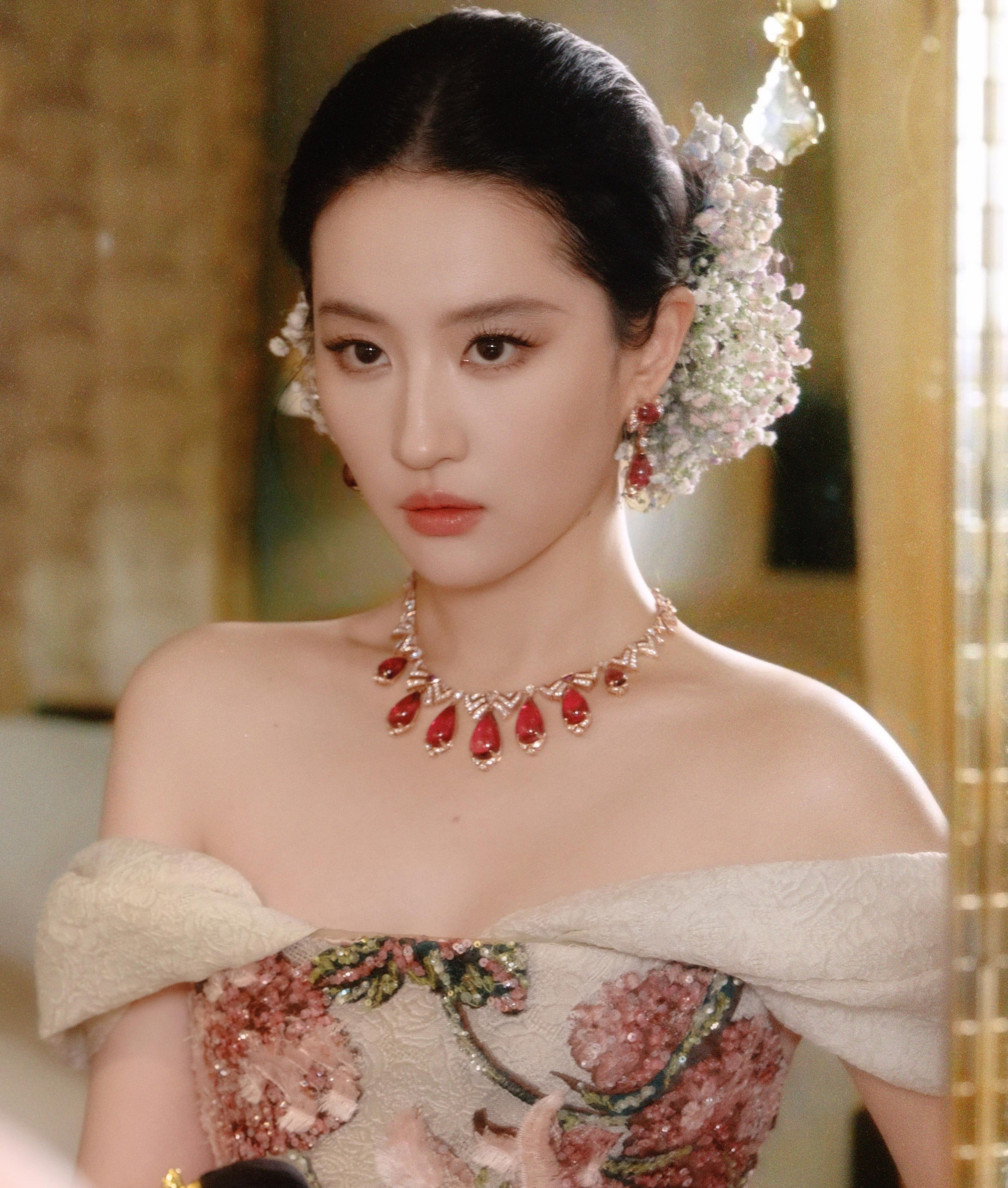 Già trước tuổi lại được khen nức nở, thế gian có đúng 1 người: Visual mỹ mạo tuyệt trần, chữ sang in hẳn trên mặt- Ảnh 9.