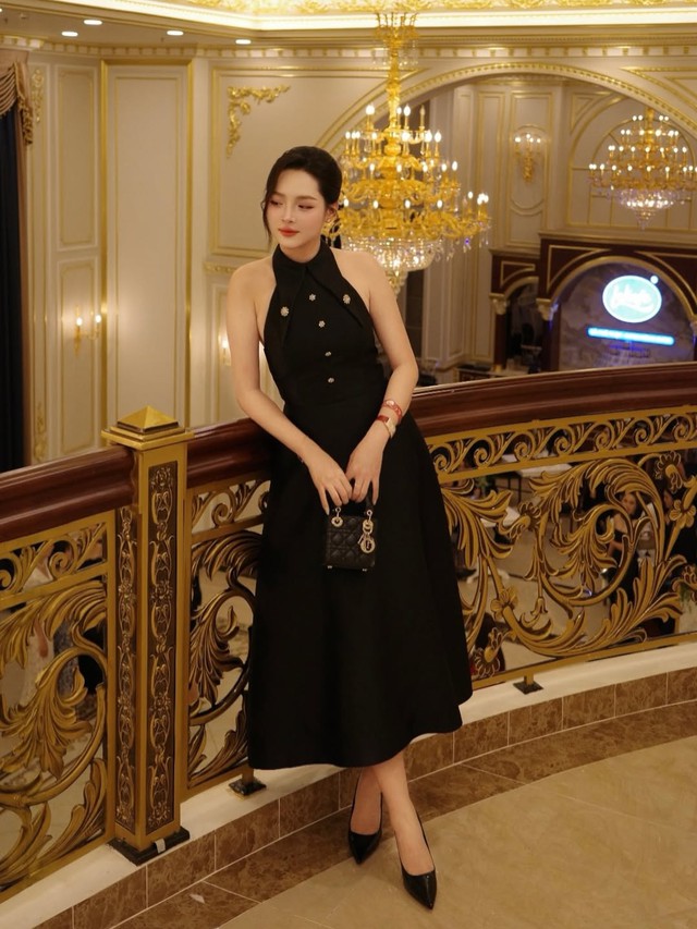 Nhỏ nhắn nhưng đủ sức gây ấn tượng với túi mini- Ảnh 4.