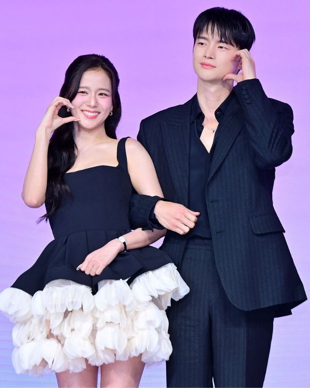 Xinh đẹp và ngọt ngào, Jisoo (Blackpink) vẫn gây tranh cãi về diễn xuất - 3