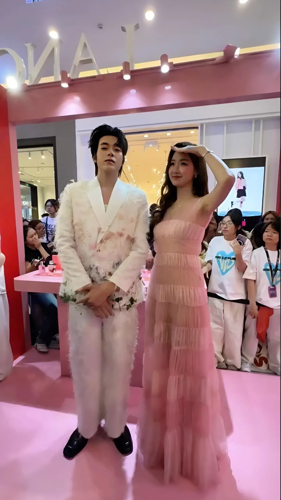 Nàng hậu cao nhất Việt Nam tìm được người xứng đôi vừa lứa: Là nam thần gần 2m, netizen hưởng ứng rần rần- Ảnh 2.