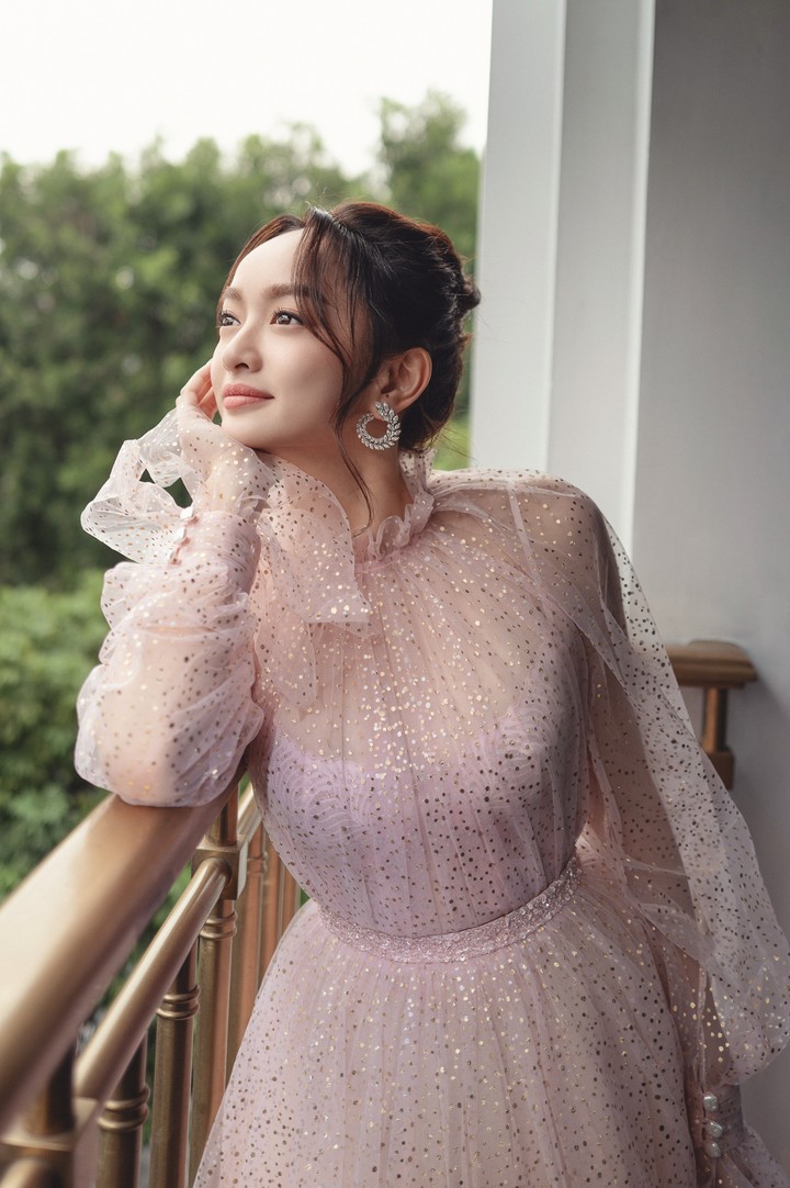 Mỹ nhân Việt cao 1m50 được đề cử 100 gương mặt đẹp nhất thế giới là ai? - 10