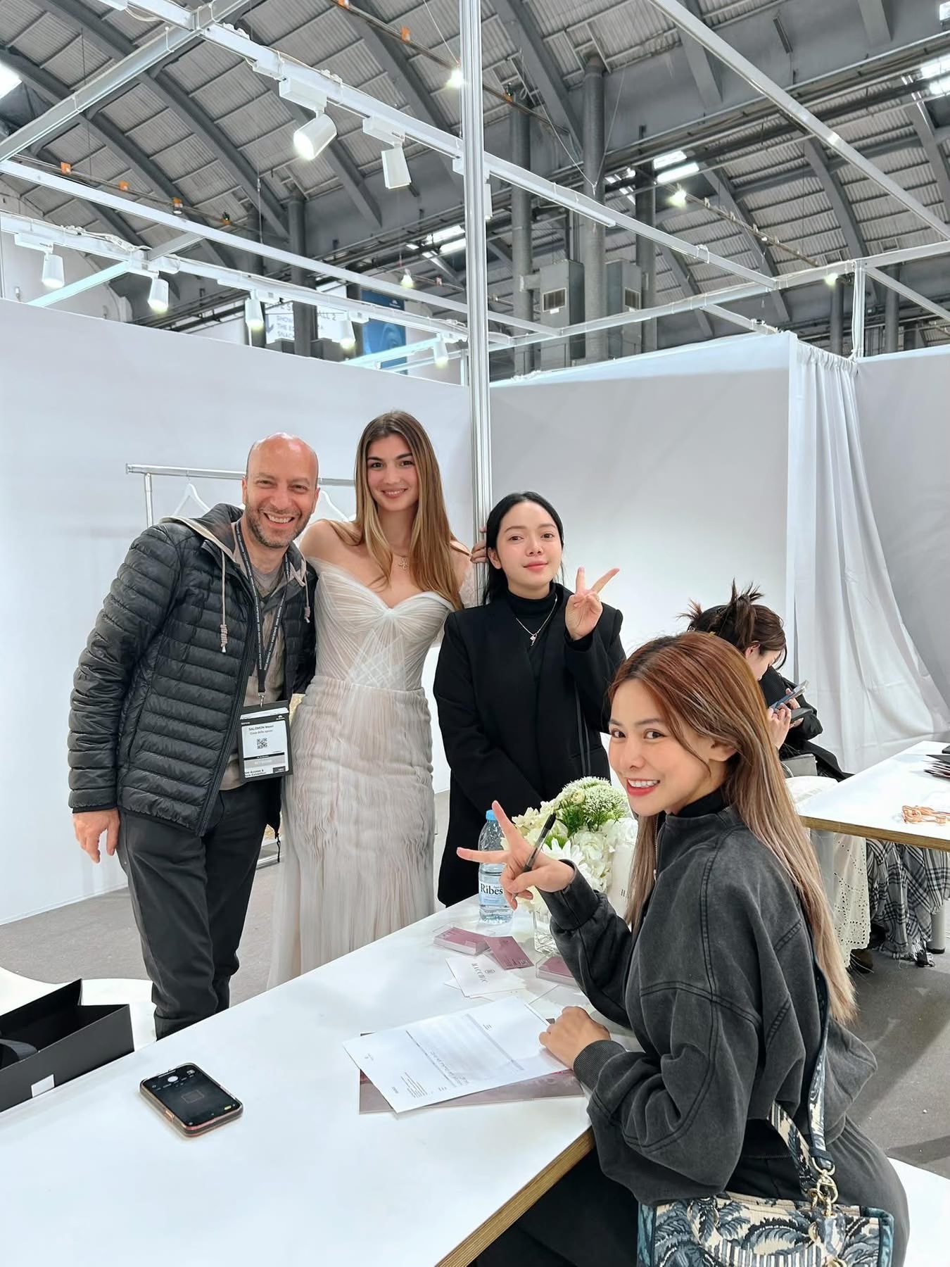 Nhà thiết kế nữ đưa thời trang Việt ra thế giới- Ảnh 2. Nhà thiết kế nữ đưa thời trang Việt ra thế giới- Ảnh 2.