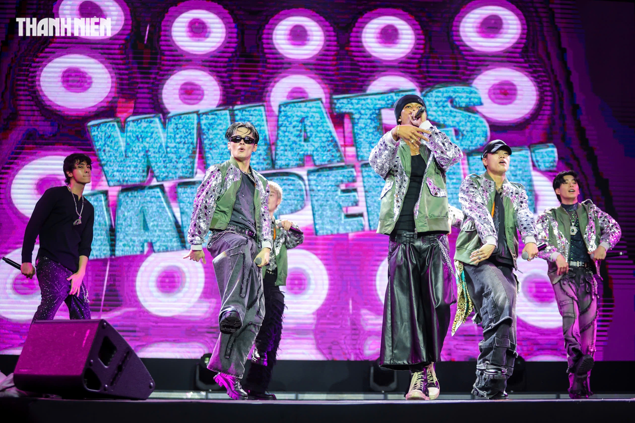 Gặp sự cố trình diễn, Đông Nhi vẫn 'đốt cháy' sân khấu trước hàng ngàn khán giả- Ảnh 6.