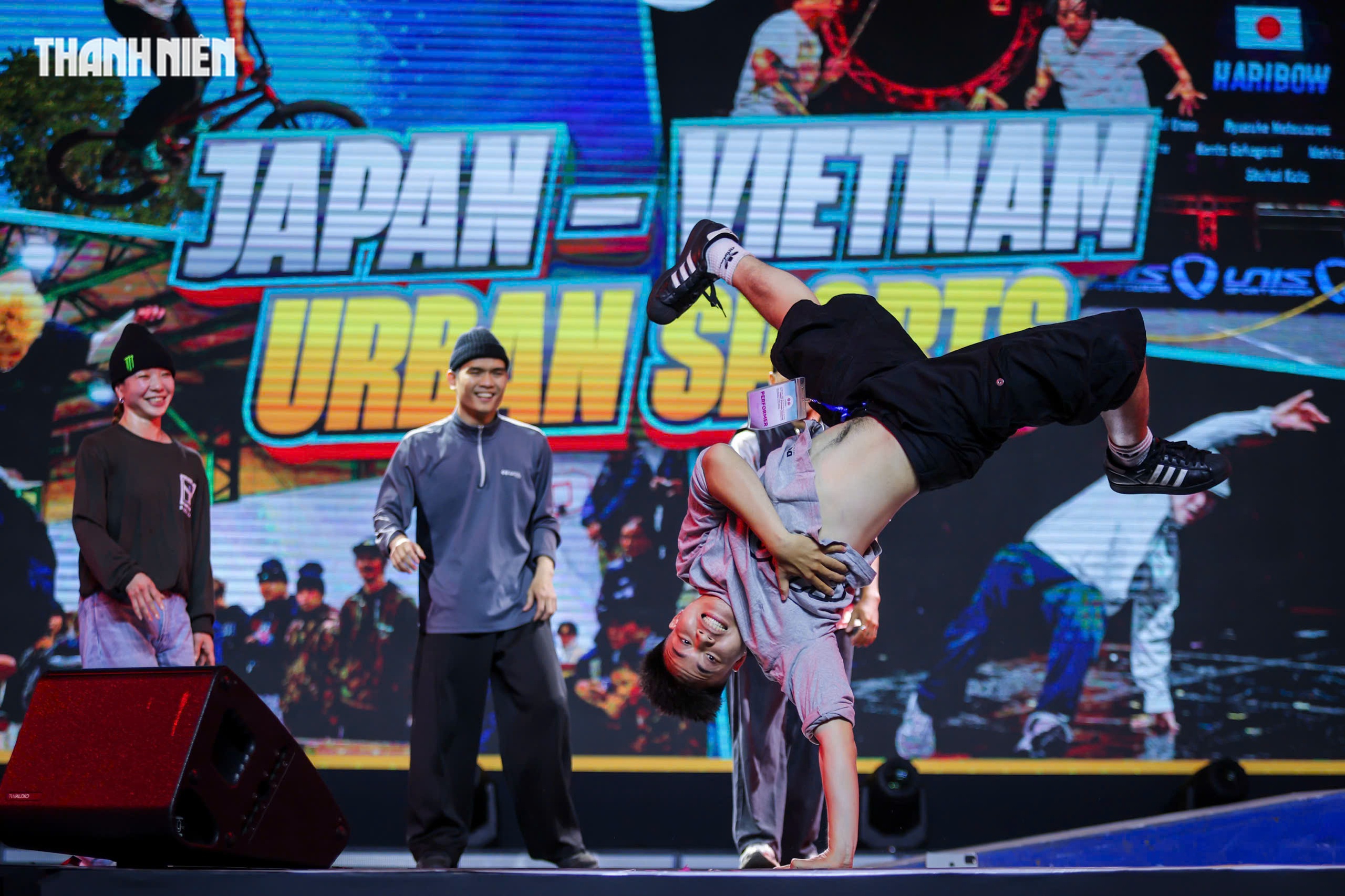 Gặp sự cố trình diễn, Đông Nhi vẫn 'đốt cháy' sân khấu trước hàng ngàn khán giả- Ảnh 14.