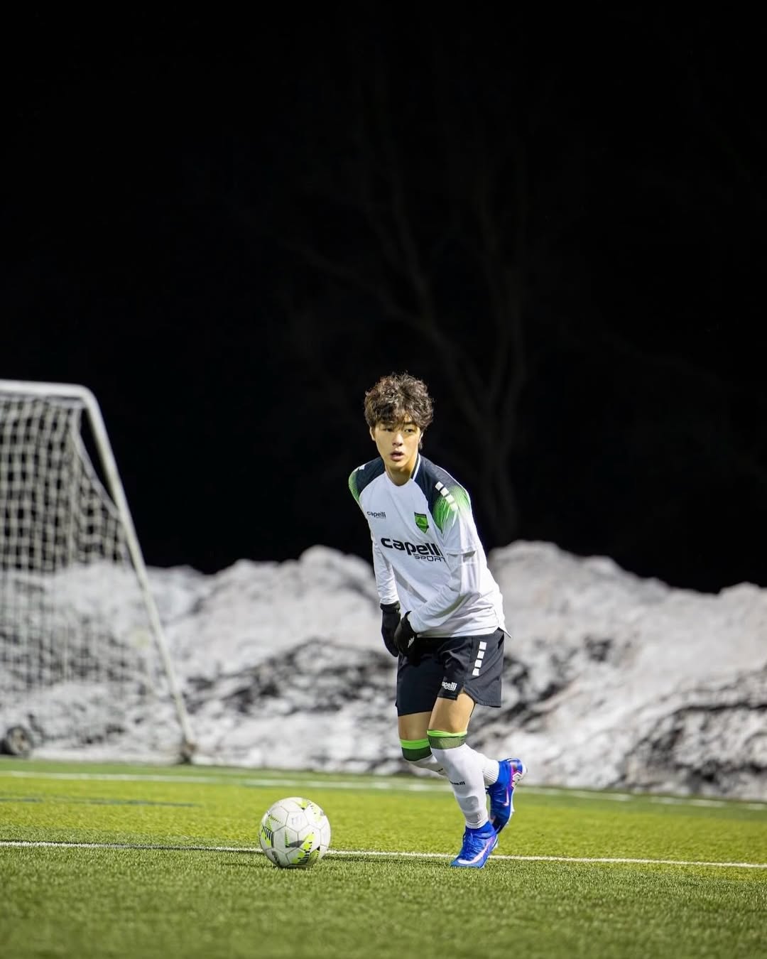 Quý tử nhà Kwon Sang Woo: 17 tuổi đã cao 1m82, có nối nghiệp bố mẹ làm diễn viên?- Ảnh 4.