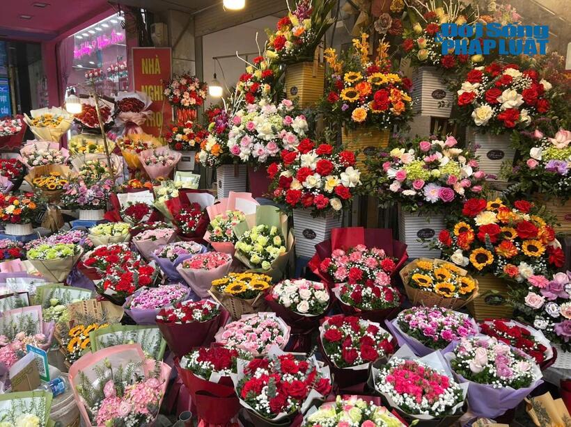 Thị trường quà tặng 8/3/2026 sôi động: Hoa, mỹ phẩm và quà cá nhân hóa “lên ngôi