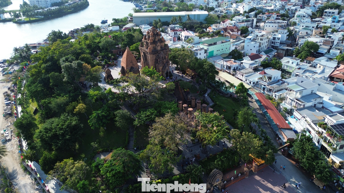 Tháp Bà Ponagar - dấu ấn nghìn năm văn hóa Chăm giữa lòng Nha Trang- Ảnh 8.