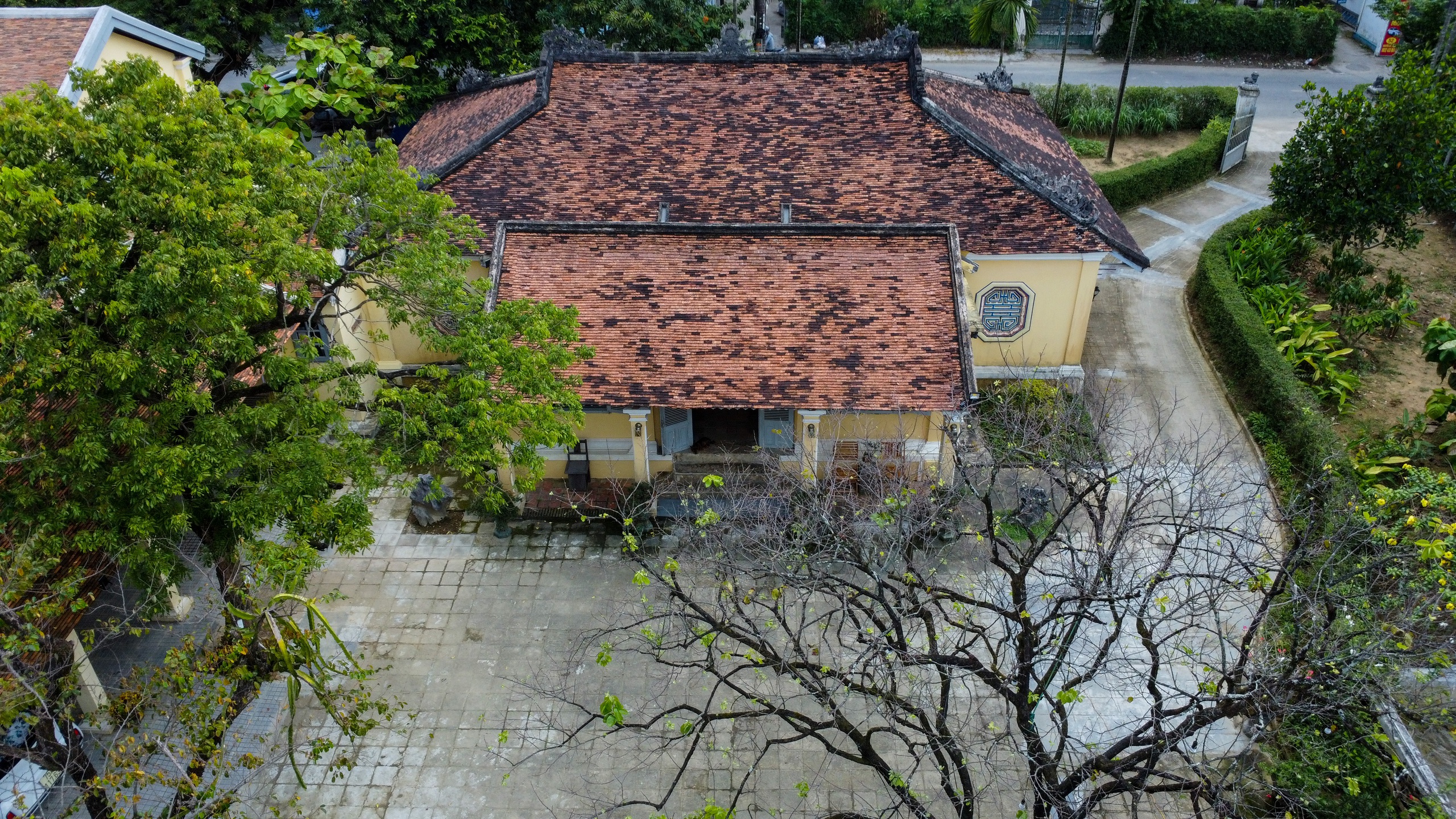 Phủ thờ công chúa Ngọc Sơn: Nơi giữ báu vật hoàng gia và nếp nhà rường cổ- Ảnh 11.