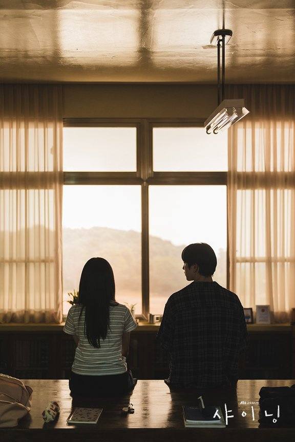 Màn ảnh Hàn mới có 1 tuyệt phẩm ngôn tình ngọt lịm tim: Cặp chính chemistry ngập trời, hơi thở thanh xuân sáng bừng khung hình- Ảnh 5.