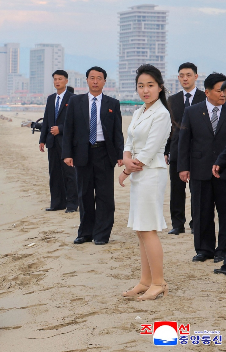 Phong cách của con gái ông Kim Jong-un - 6
