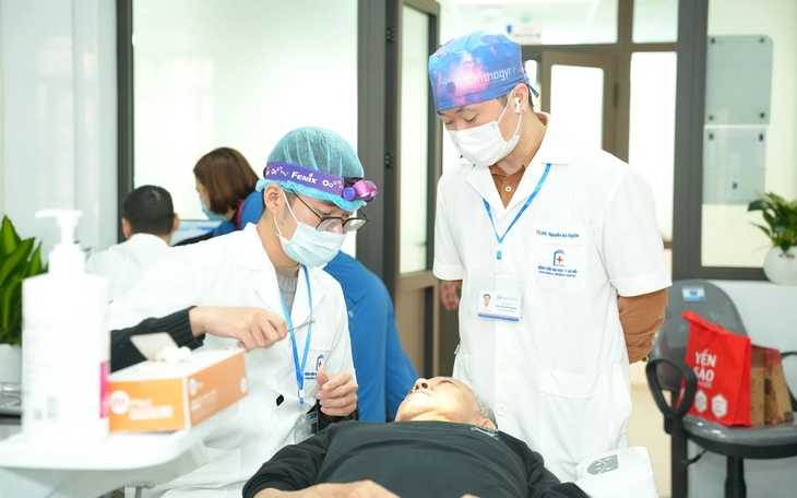 Trạm y tế chủ động chăm sóc sức khỏe tận nhà cho người bệnh - Ảnh 7.