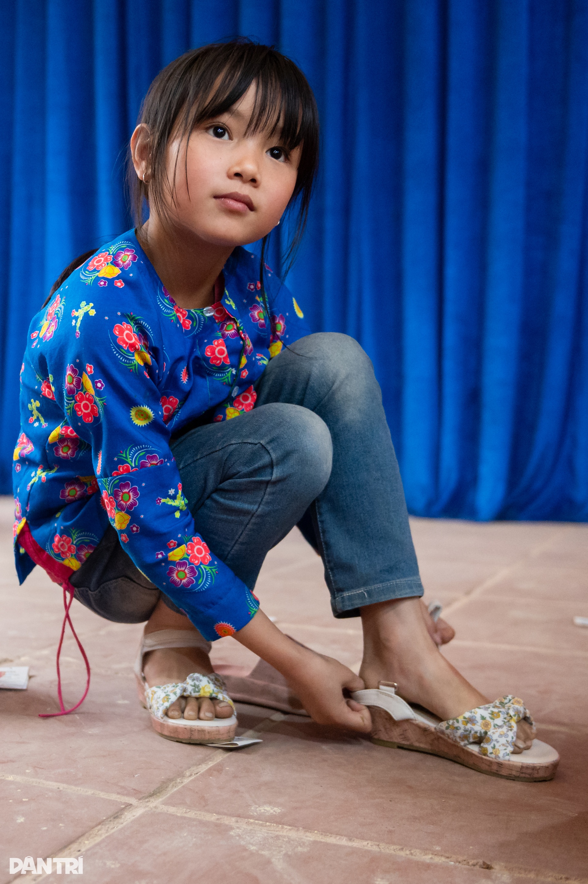 Ngày vui bất ngờ của những đứa trẻ nghèo ở bản mờ sương - 15