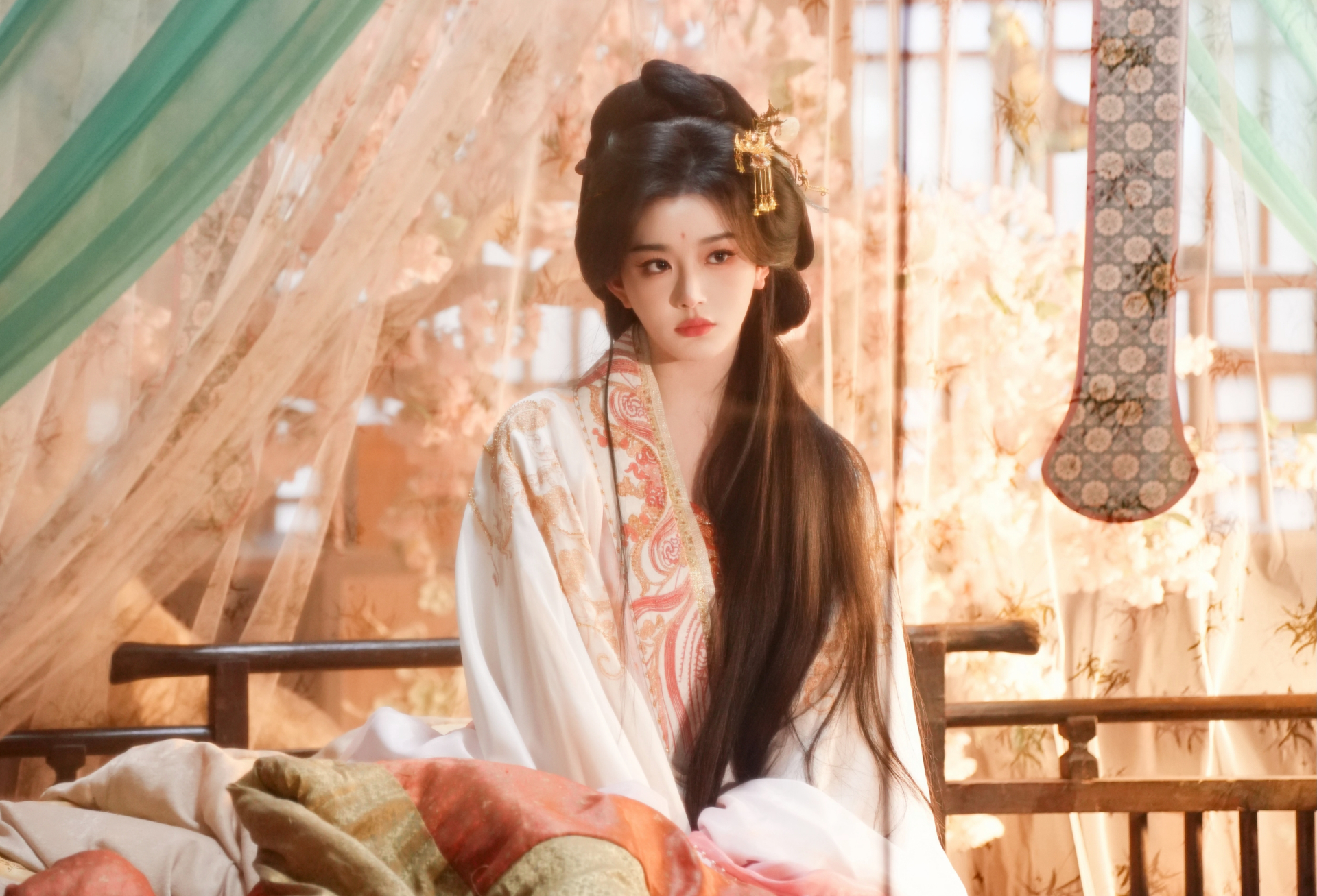 Nhìn dung nhan này mới hiểu vì sao 