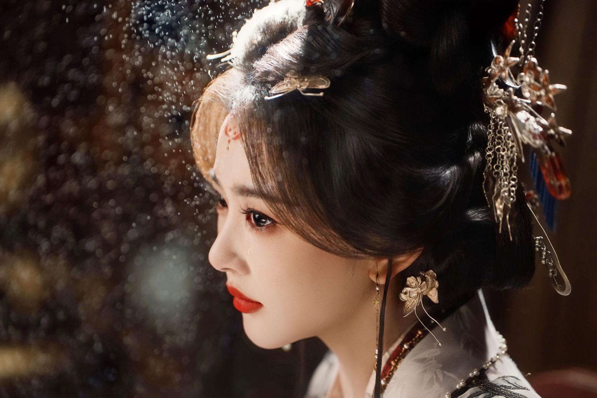 Nhìn dung nhan này mới hiểu vì sao 