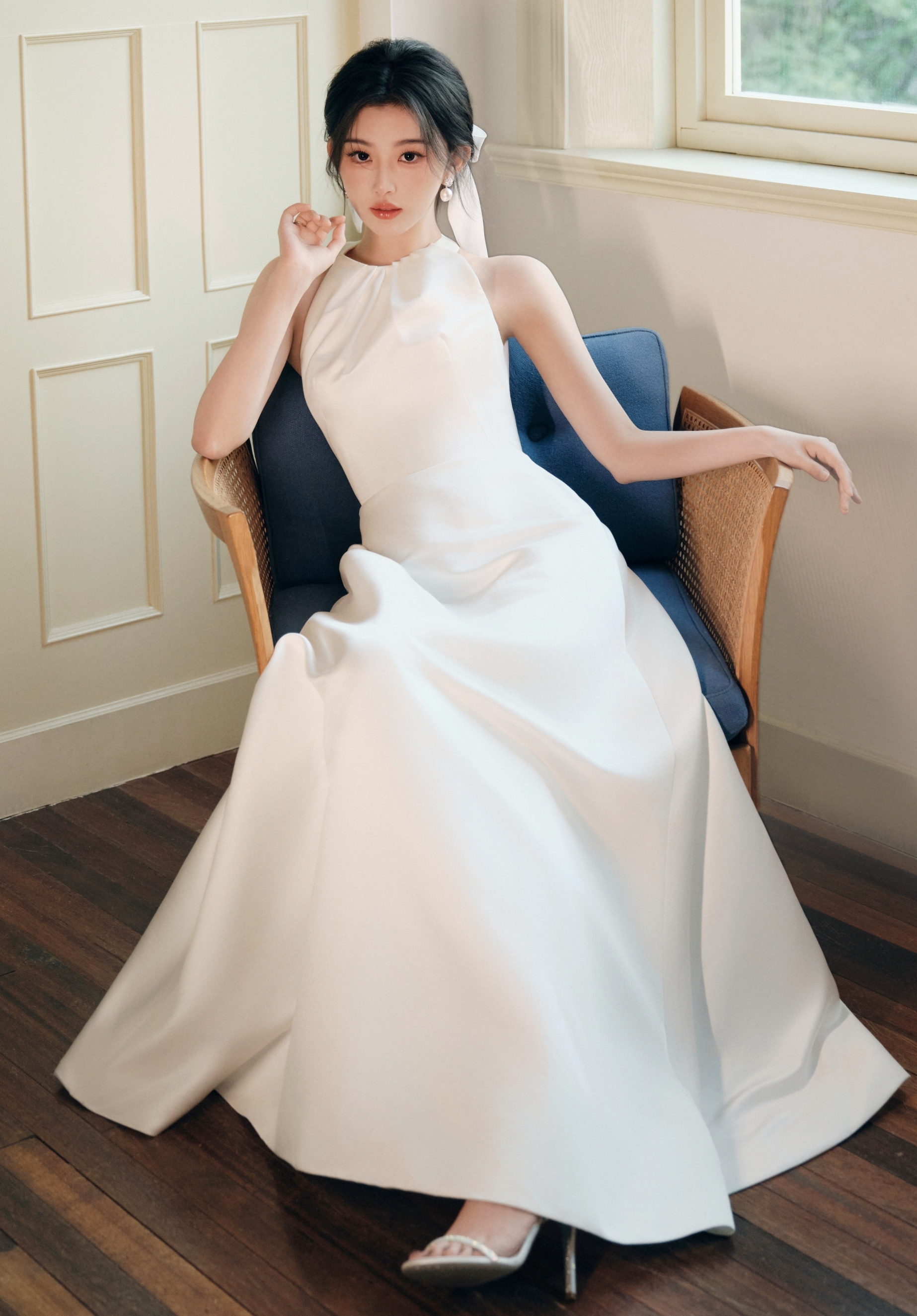 Nhìn dung nhan này mới hiểu vì sao 