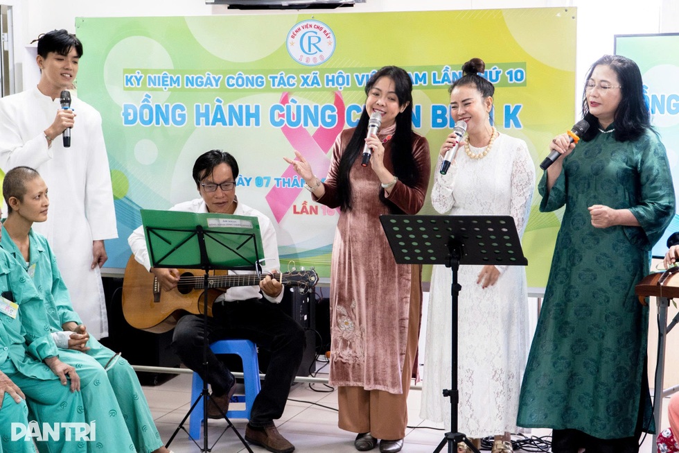 Nữ chiến binh K chạy bộ trước khi mổ khối u, đầu cạo trọc tham gia marathon - 3