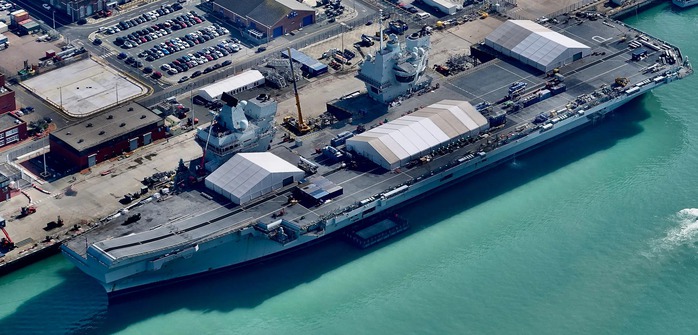 Tổng thống Trump tuyên bố Mỹ không cần tàu sân bay Anh, chỉ trích Thủ tướng Starmer - Ảnh 2.