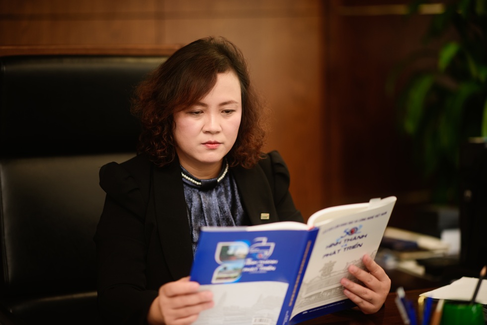 Nữ giáo sư nghiên cứu ung thư và hành trình trở thành thuyền trưởng - 7