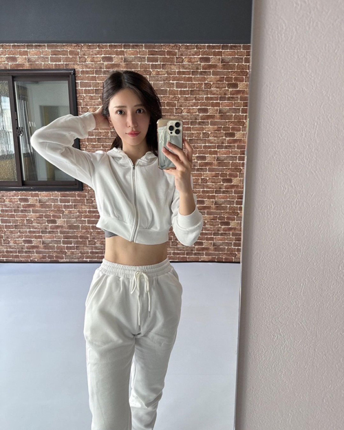 Mẹ Nhật U40 xinh đẹp, tươi tắn như ngoài 20: Bí quyết dáng đẹp bắt nguồn từ cách ăn- Ảnh 5.