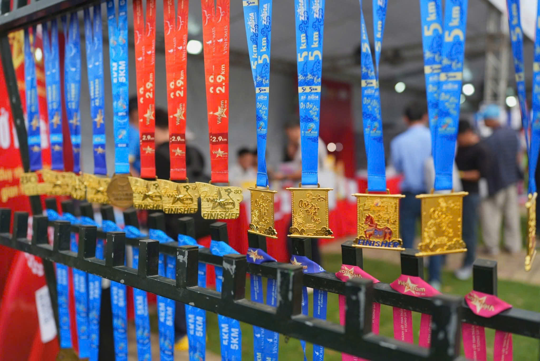 Hơn 6.000 VĐV sải bước trên cung đường di sản tại Bắc Ninh Legacy Marathon 2026- Ảnh 4.