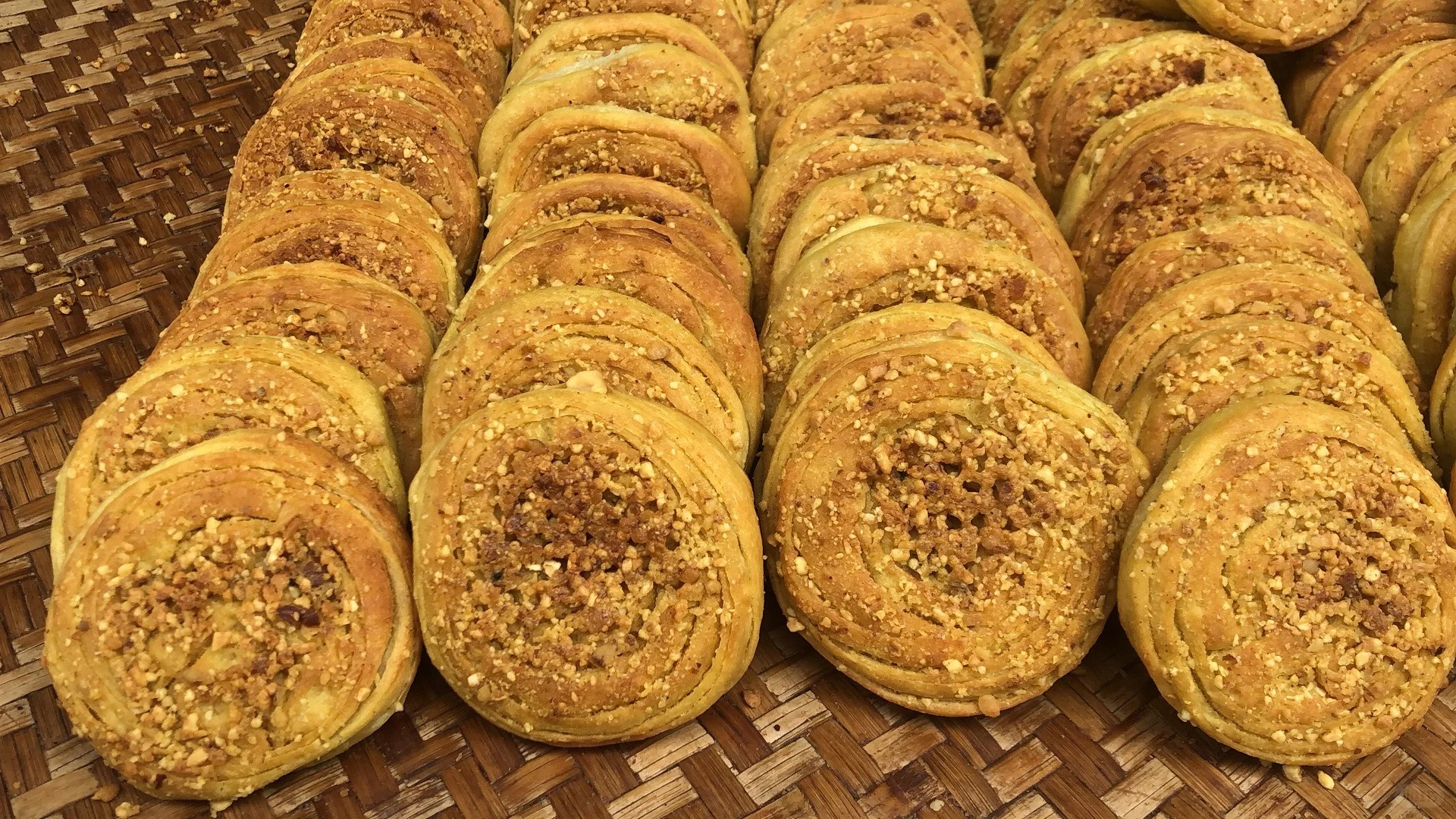 Khám phá 6 món ăn lề đường 