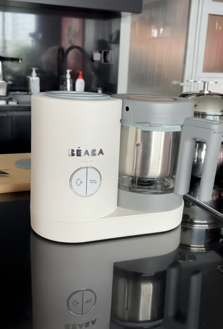 Ái nữ của Ngô Thanh Vân chính thức ăn dặm, Huy Trần khoe loạt “đồ nghề” xịn sò, một chiếc máy đã hơn 6 triệu khiến các mẹ bỉm trầm trồ- Ảnh 10.