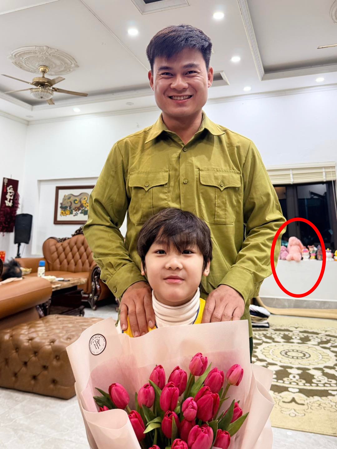 1 món đồ xuất hiện trong bức ảnh chụp vội hé mở chuyện Hòa Minzy đã sinh con gái?- Ảnh 2.